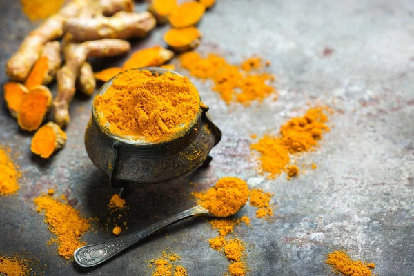 Zerdeçal kökü curcuma longa tozu