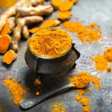 Zerdeçal kökü curcuma longa tozu
