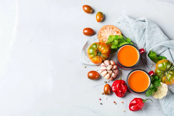 Sopa de pimiento de tomate gazpacho con ajo — Foto de Stock
