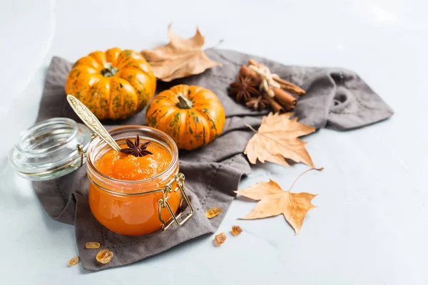 Fall autumn pumpkin jam confiture with spices — Stock Photo, Image
