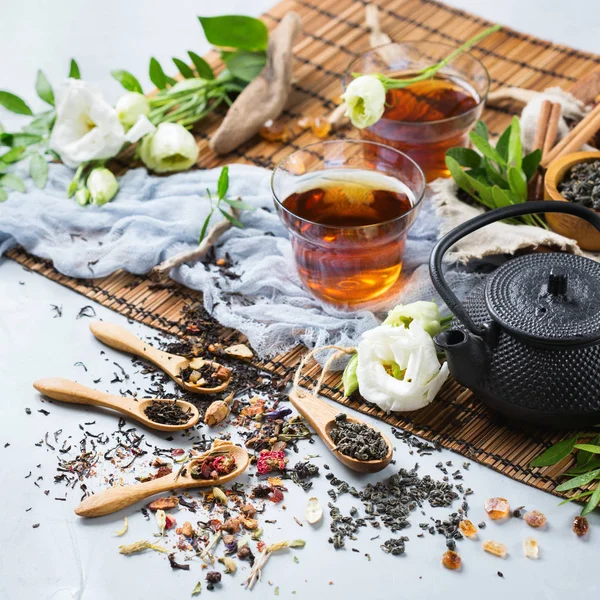 Selección de la tetera de té de masala de hierbas chinas japonesas —  Fotos de Stock