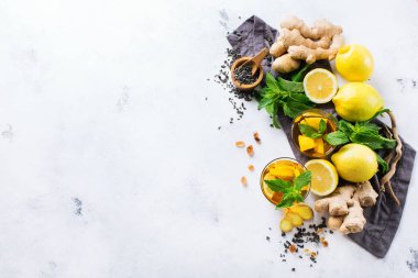 Zencefil limon nane ile Japon Çin çay