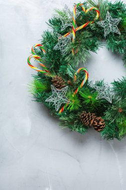 Advent Noel kapı çelenk şenlikli dekorasyonu ile