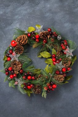 Advent Noel kapı çelenk şenlikli dekorasyonu ile