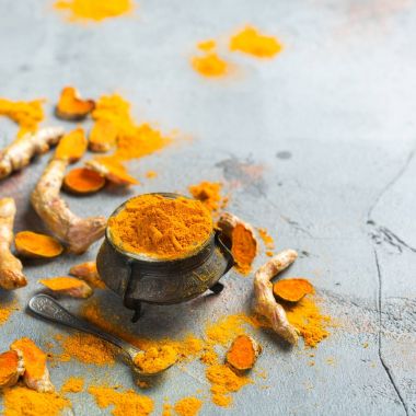 Ham zerdeçal kökü curcuma longa tozu