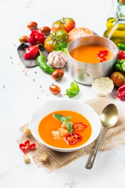 Sopa de pimiento de tomate gazpacho con ajo — Foto de Stock