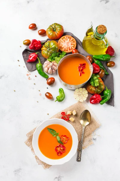 Sopa de pimiento de tomate gazpacho con ajo — Foto de Stock