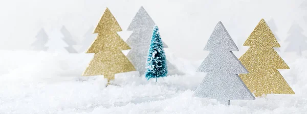 白い冬雪グリーティング カード クリスマス フォレスト — ストック写真