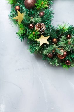 Advent Noel kapı çelenk şenlikli dekorasyonu ile