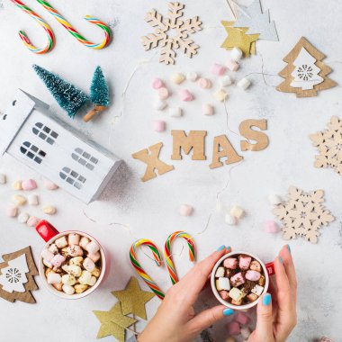 Noel Yılbaşı tatil arka plan ile şenlikli dekorasyon