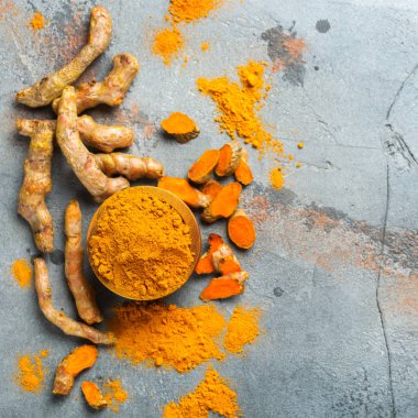 Ham zerdeçal kökü curcuma longa tozu