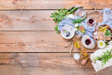 Bahar spa sağlık ayarı kavramı, uçucu yağ sabun krema ile arka plan