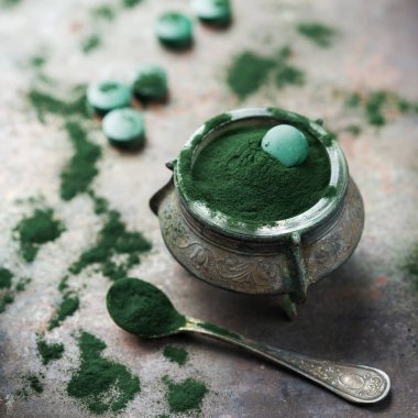 Superfood kavramı yer yeşil spirulina yosun toz, Tablet hap