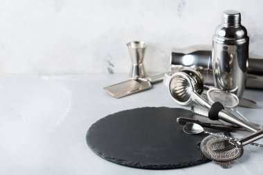 Araçlar alkol içki ve kokteyller için bar set