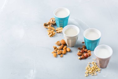 Organik vegan olmayan günlük süt fındık çeşitleri