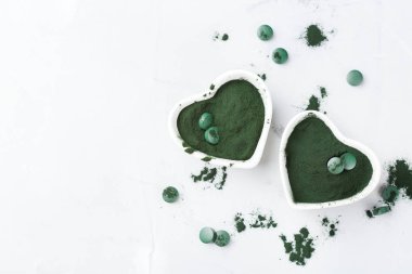 Superfood kavramı yer yeşil spirulina yosun toz, Tablet hap