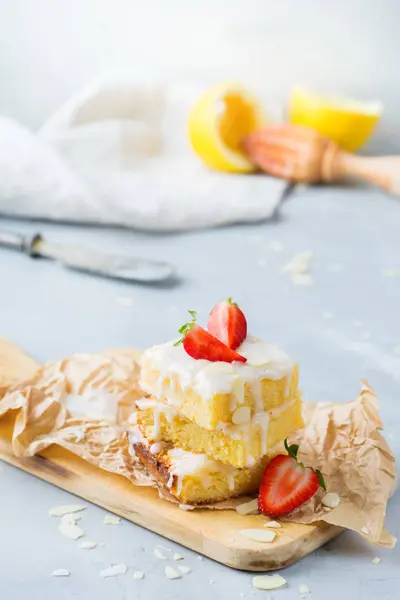 Żywności Śniadanie Filiżanka Koncepcja Cytryna Polenta Cookie Bary Białym Lukrem — Zdjęcie stockowe