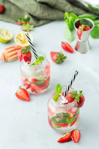 Comida Bebida Conceito Festa Férias Bebida Alcoólica Fresca Fria Coquetel — Fotografia de Stock