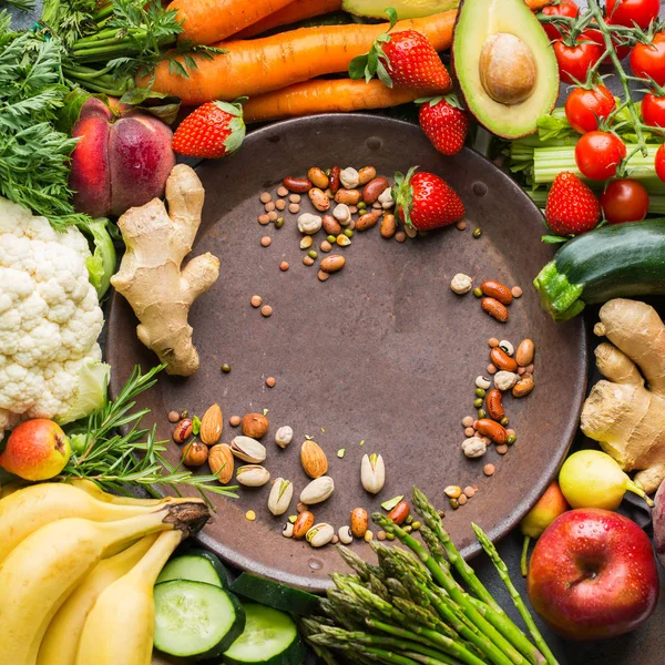 Alimentos saudáveis para conceito de dieta alcalina equilibrada — Fotografia de Stock