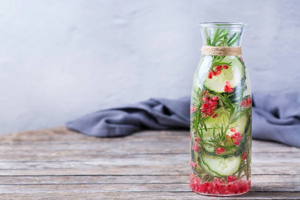 Fresh cool cucumber pomegranate infused water detox drink — Stock Photo, Image