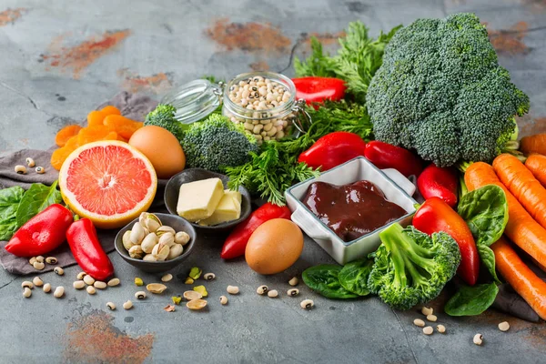 Sortimento de alimentos dietéticos ingredientes ricos em vitamina a — Fotografia de Stock