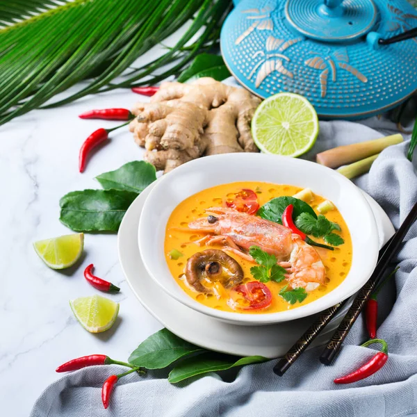 Comida Bebida Cocina Tradicional Tailandesa Spicy Tom Yam Kung Tom — Foto de Stock