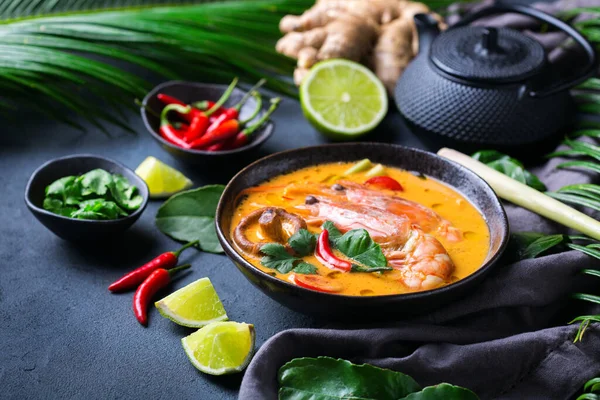 Jedzenie Picie Tradycyjna Kuchnia Tajska Spicy Tom Yam Kung Tom — Zdjęcie stockowe