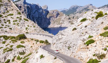 Doğal dağ yolu görünümü