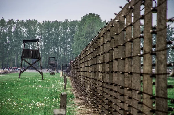 Auschwitz Birkenau, imha kampı, Polonya 'daki toplama kampı, Nazilerin toplama kampı, 2. Dünya Savaşı. Ölüm kampı. Hapishane yatakhaneleri. Soykırım Anıtı. Engelli evler. Kışlalar