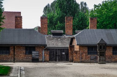 Auschwitz Birkenau, imha kampı, Polonya 'daki toplama kampı, Nazilerin toplama kampı, 2. Dünya Savaşı. Ölüm kampı. Hapishane yatakhaneleri. Soykırım Anıtı. Engelli evler. Kışlalar