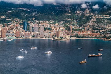 Monaco hava manzarası. Cote d 'Azur, Fransız Riviera' sı. Monte Carlo, Monaco, Cannes, güzel. Provence ve Avrupa 'da seyahat için popüler bir yer. Akdeniz tatil köyü. Provence-Alpes-Cote d 'Azur, Fransa. 