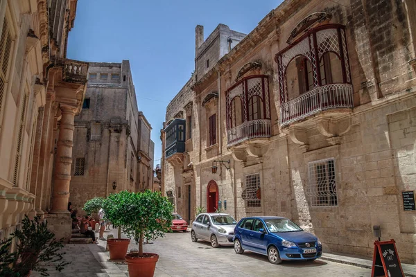 马耳他 姆迪纳 马耳他 Mdina 古老而狭窄的中世纪街头小镇的美丽景色 马耳他的Mdina和Rabat的石头房子 寂静的城市Mdina — 图库照片