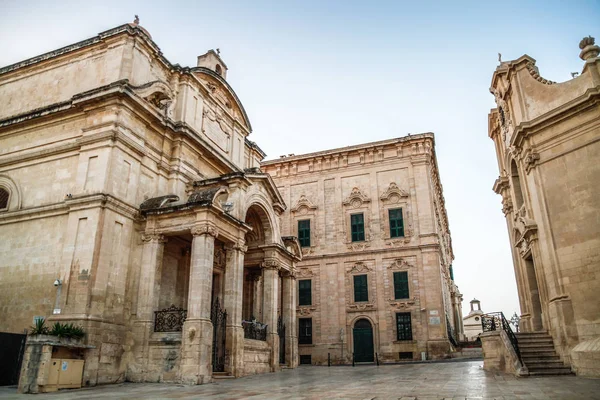 Valletta Malta Şehir Manzarası Valletta Daki Dar Sokak Malta Nın — Stok fotoğraf