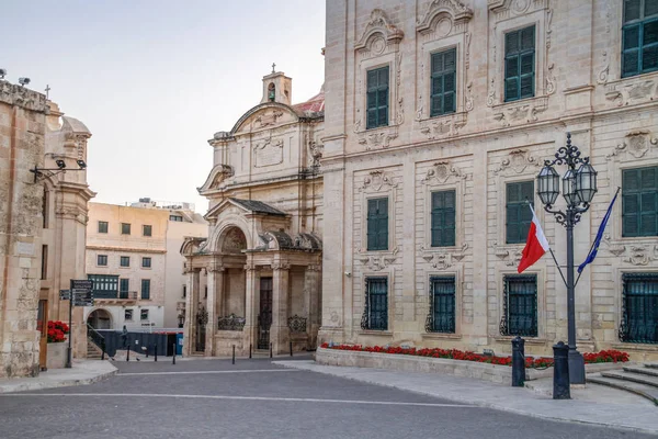 Valletta Malta Cityscape Úzká Ulice Vallettě Hlavním Městě Malty Tradiční — Stock fotografie