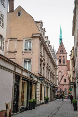 Strasbourg, Alsace, Fransa. Petite France 'ın geleneksel yarı keresteli evleri. Geleneksel yarı keresteli evler. Ortaçağ peri masalı kasabası Strasbourg, Unesco Dünya Mirası Alanı, Haut-Rhin, Alsace Şarap Yolu