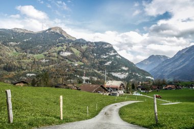 İsviçre 'nin büyülü manzarası, İsviçre Alpleri, Avrupa' da dağlar. Steingletscher Kurve, merkez İsviçre. Güzel İsviçre doğası.
