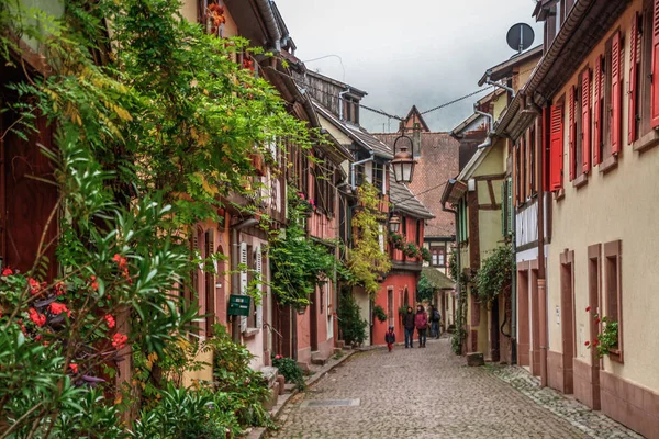 Muito Bem França Silêncio Pequena Alsácia Cidade Ribeauville Com Pessoas — Fotografia de Stock