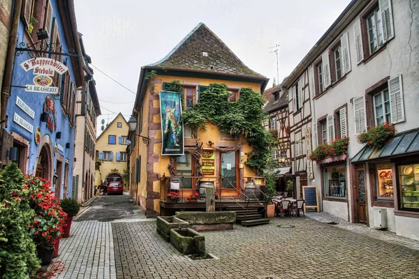Muito Bem França Silêncio Pequena Alsácia Cidade Ribeauville Com Pessoas — Fotografia de Stock