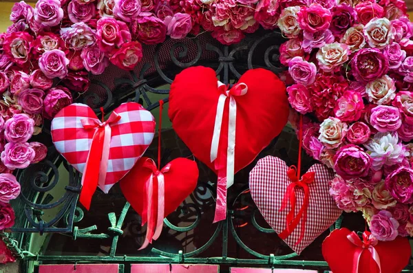 Der Valentinstag und sein Herzenssymbol. — Stockfoto