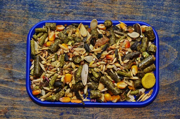 Kemirgenler, hamsterlar, çinçilyalar için yem.