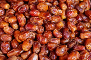 Arka plan olarak, üstten görünüm izole çekirdeksiz tarihleri yığını