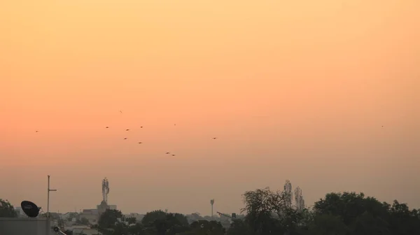 Een Tweekleurige Hemel Ochtend Met Oranje Schaduw — Stockfoto