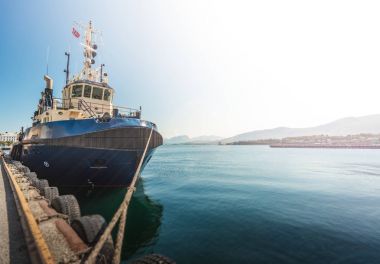Bağlantı noktası Alesund, Norveç, Avrupa'da gemi