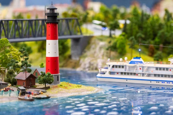 Modelo de brinquedo do navio de cruzeiro fluvial — Fotografia de Stock