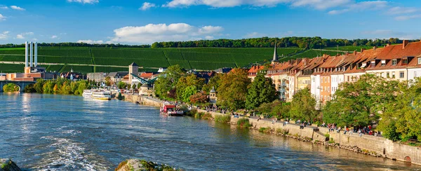 Bavyera Almanya Avrupa Daki Wurzburg Şehri Panoraması Öndeki Nehir Evler — Stok fotoğraf