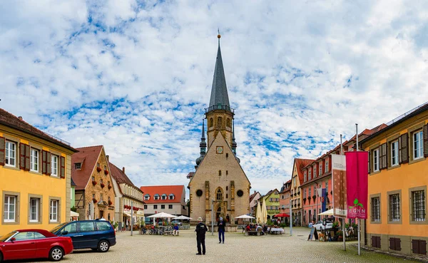 2014年9月24日 ドイツ バイエルン州ヴァイカースハイムの大聖堂のある旧広場 — ストック写真