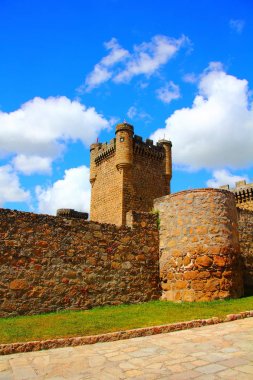 Torreon de castillo en la provincia de Toledo 1
