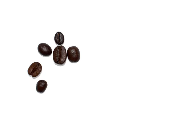 Några Kaffebönor Isolerad Vit Bakgrund — Stockfoto