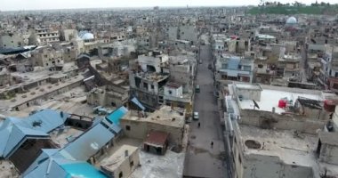 Suriye homs şehir üzerinde filme bir dron