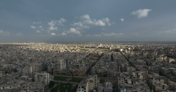Sebuah Pesawat Tak Berawak Merekam Kota Homs Suriah — Stok Video
